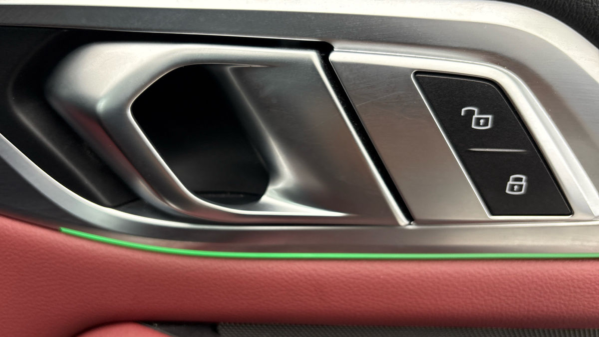 BMW i4 Image 29