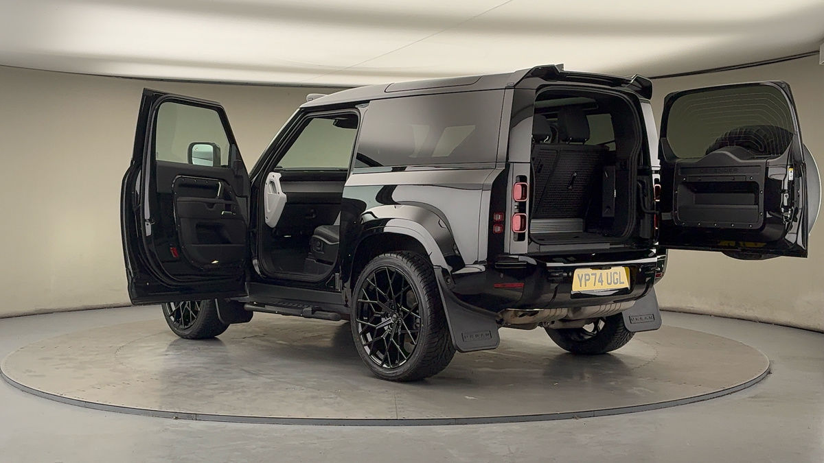 More views of Land Rover Defender 90