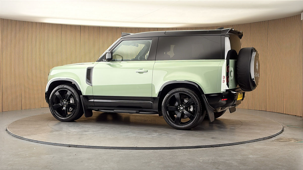 More views of Land Rover Defender 90
