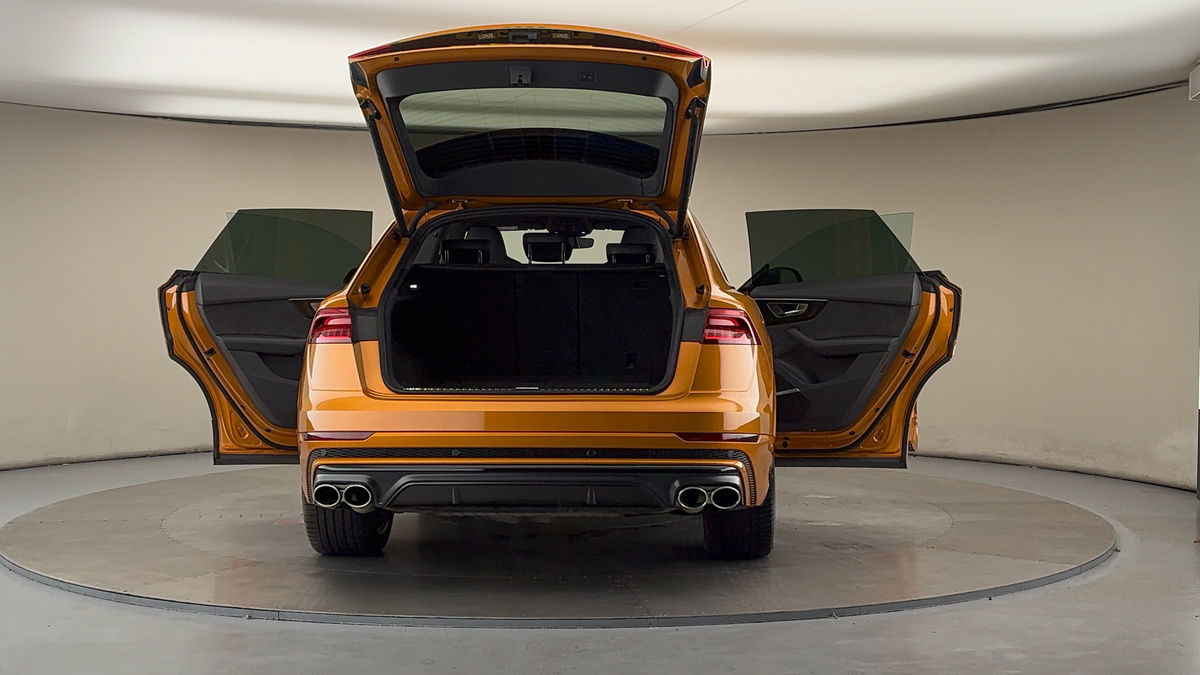 More views of Audi SQ8