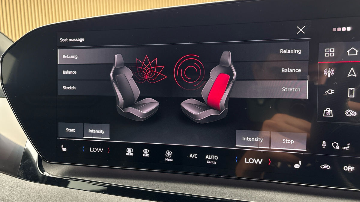 Audi Q6 e-tron Image 26