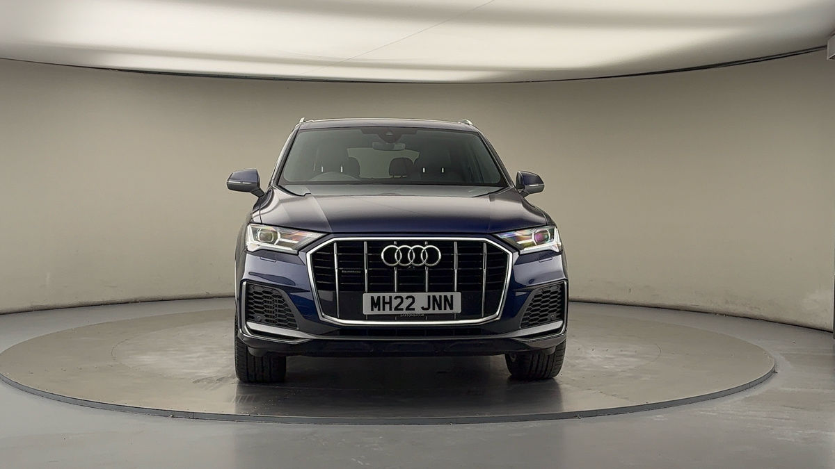 More views of Audi Q7