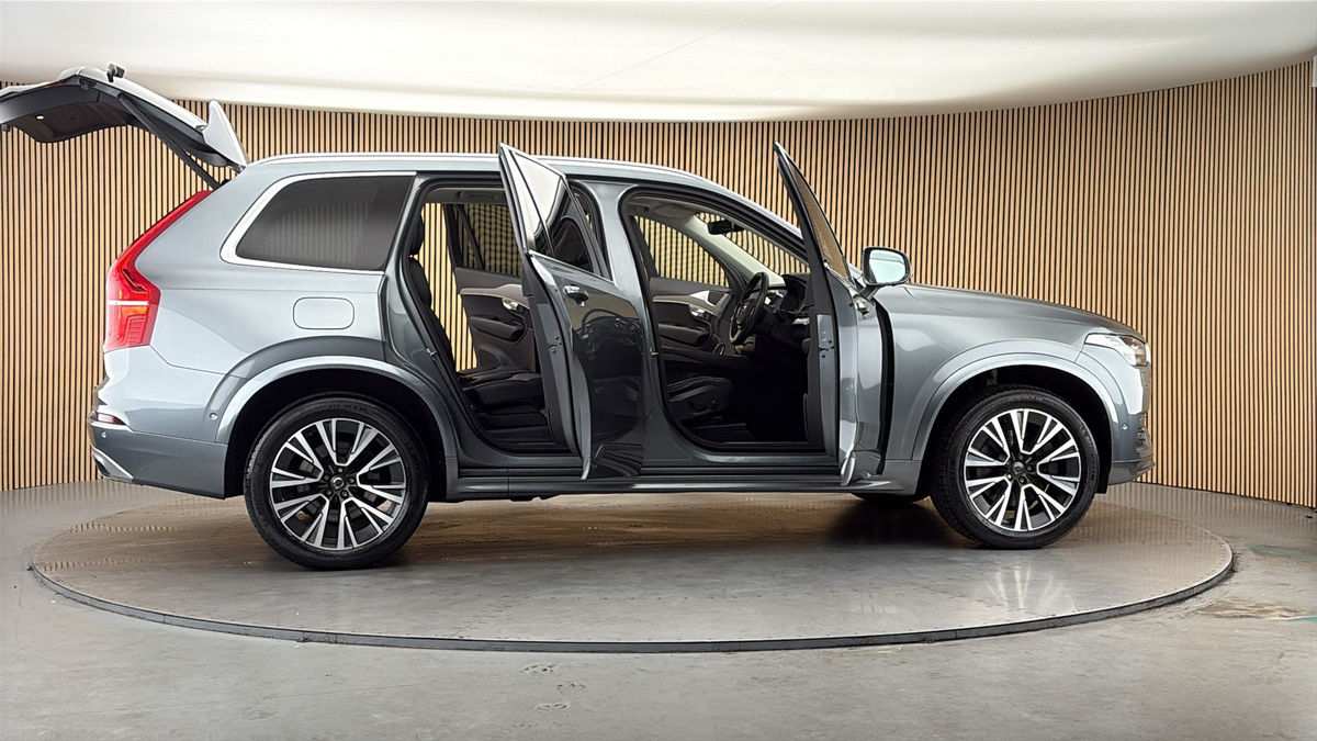 More views of Volvo XC90