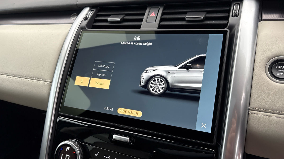 Land Rover Discovery Image 31