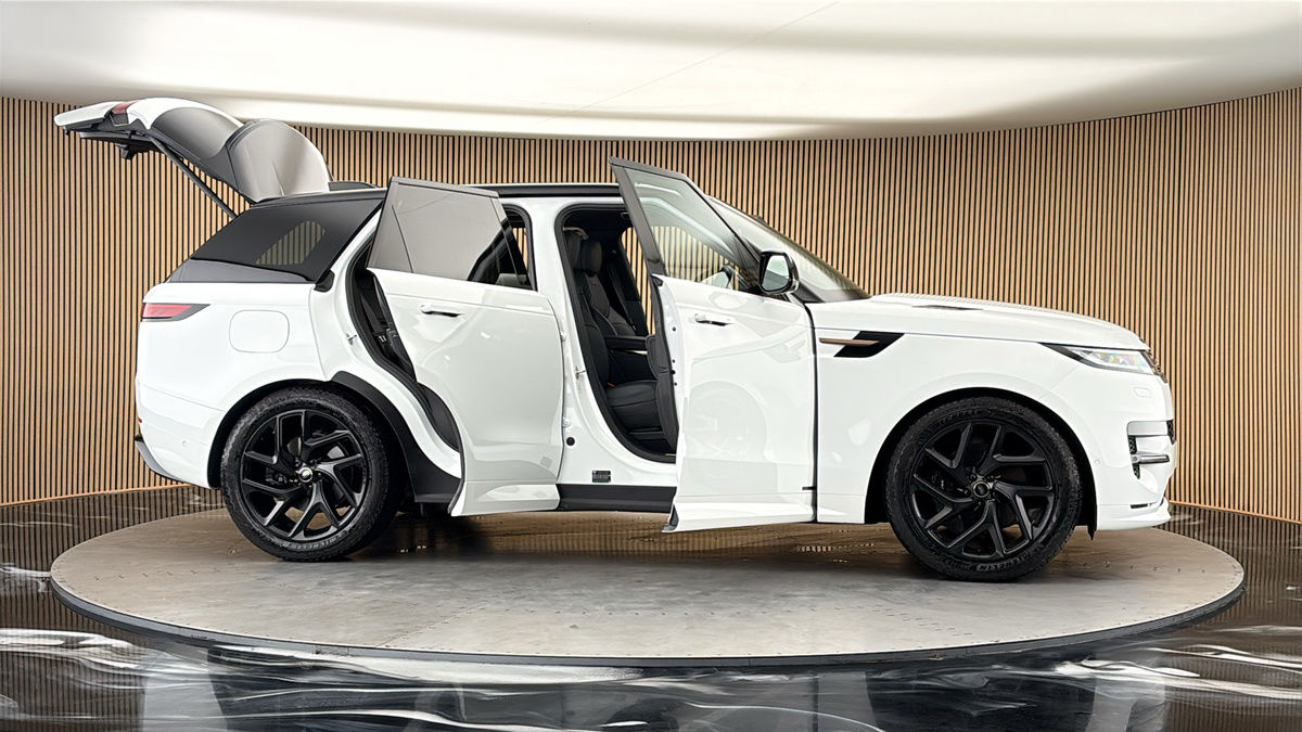 More views of Land Rover Range Rover Sport