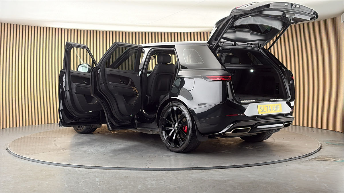 More views of Land Rover Range Rover Sport