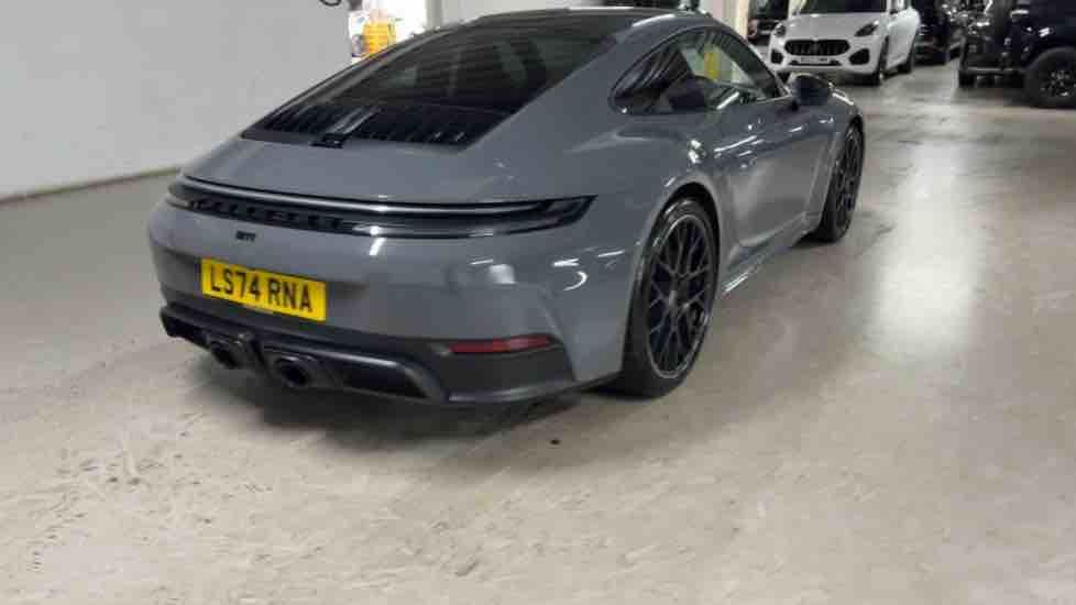 More views of Porsche 911