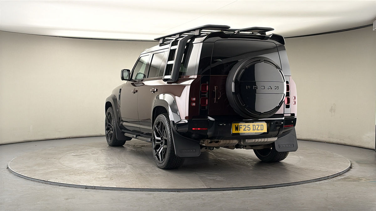 More views of Land Rover Defender 110