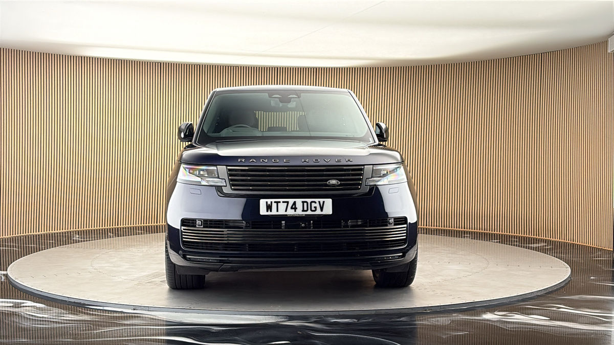 More views of Land Rover Range Rover