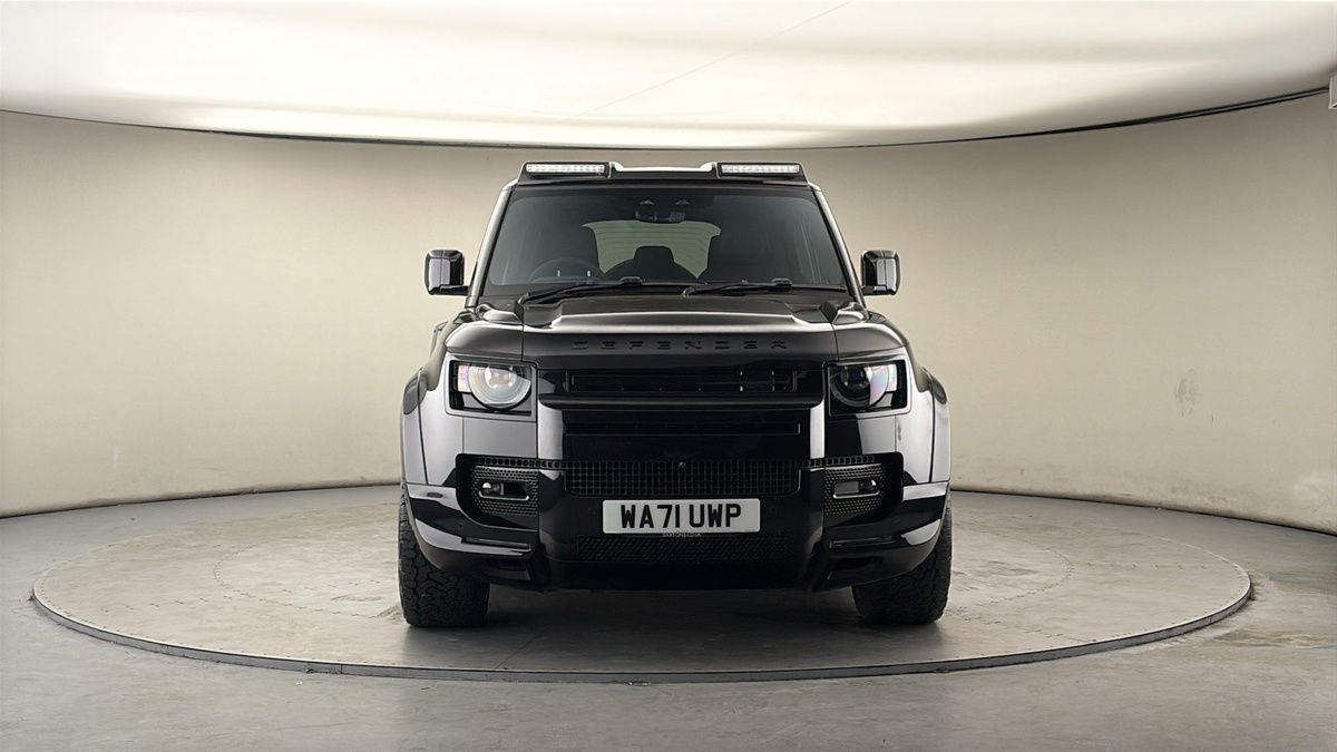 Land Rover Defender 110 Image 3