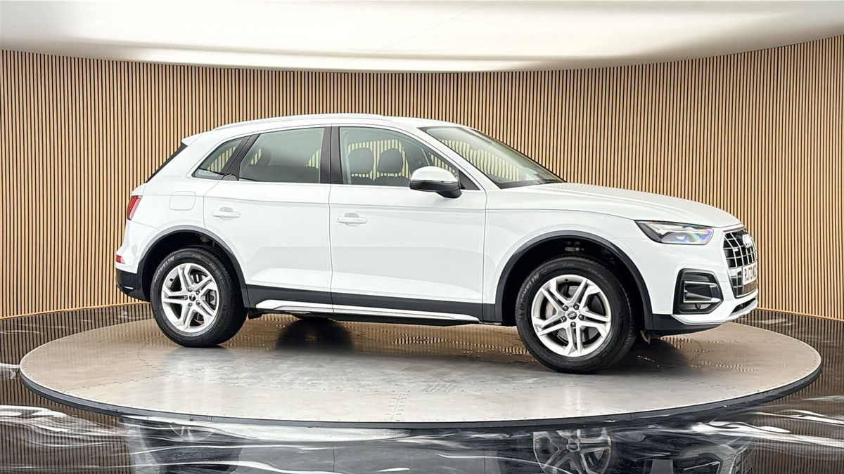 More views of Audi Q5