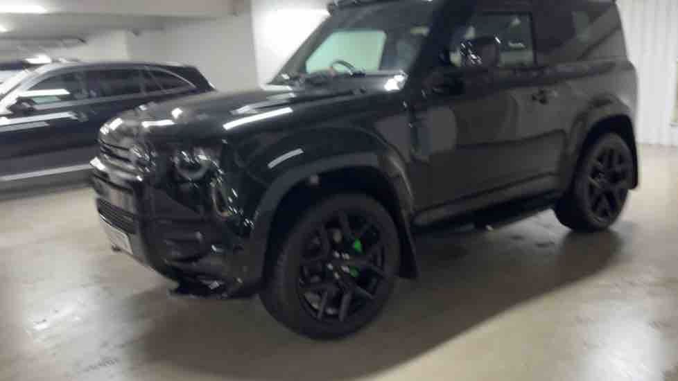 More views of Land Rover Defender 90