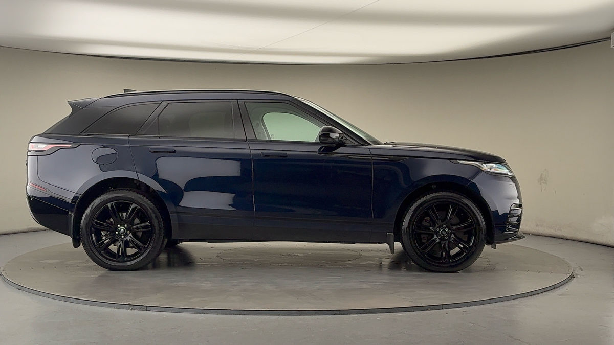 Land Rover Range Rover Velar Image 16
