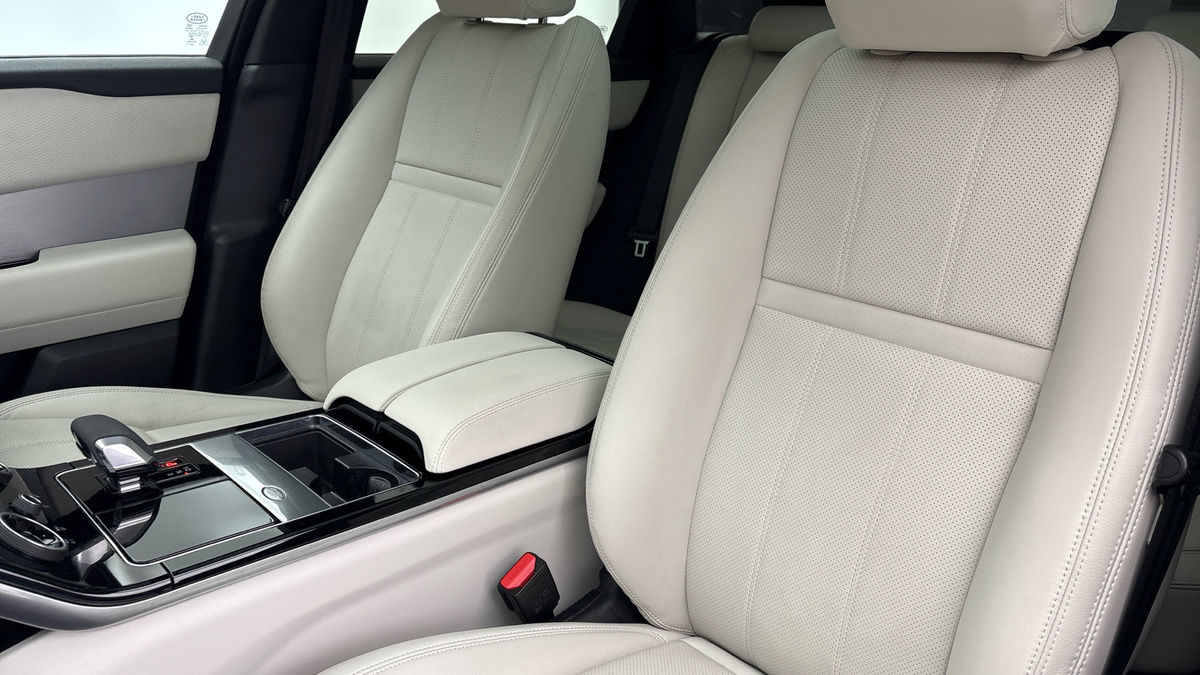 Land Rover Range Rover Velar Image 7
