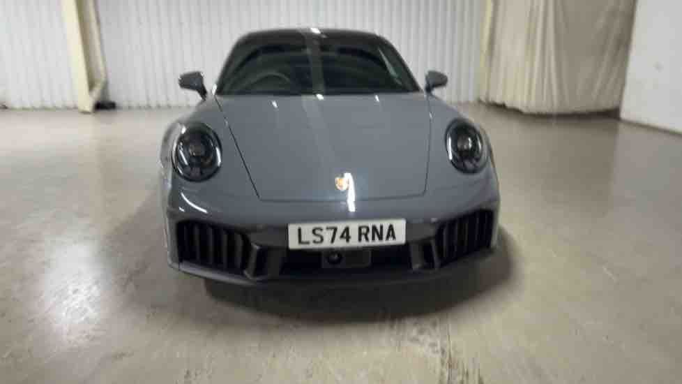 More views of Porsche 911
