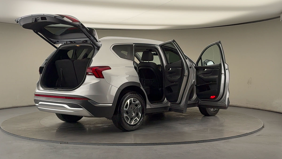 More views of Hyundai Santa Fe