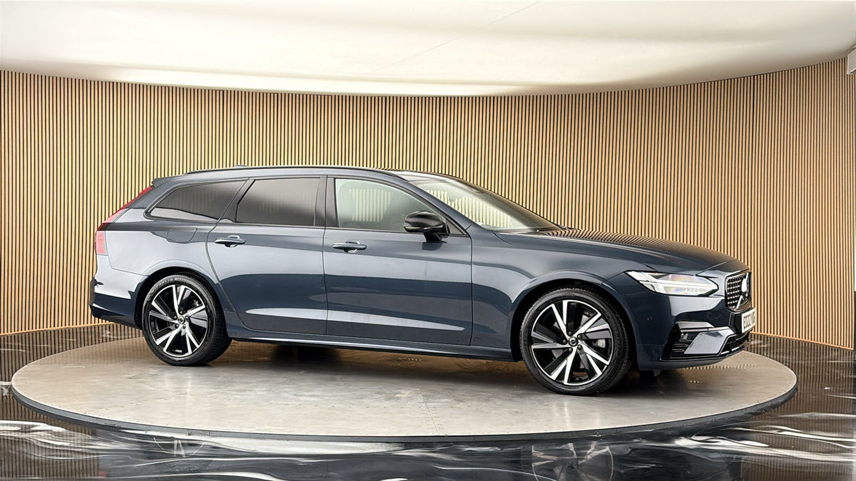More views of Volvo V90