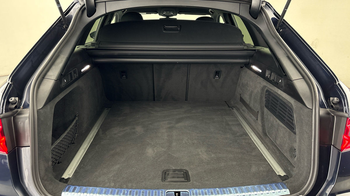 Audi A6 Avant Image 11