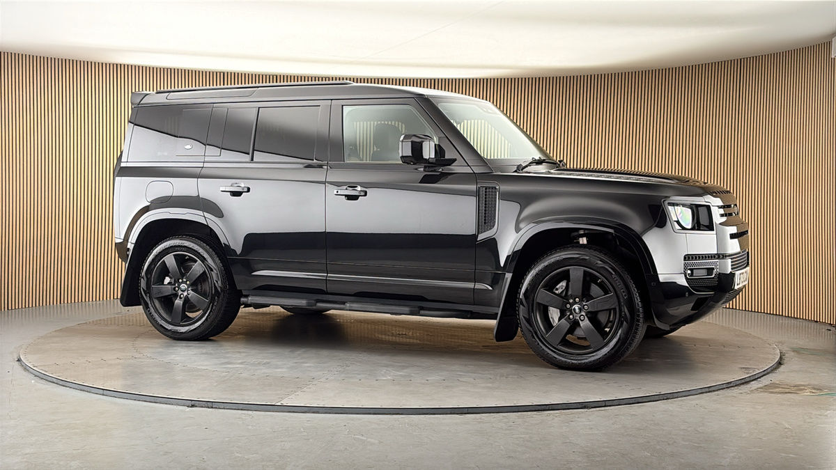 More views of Land Rover Defender 110