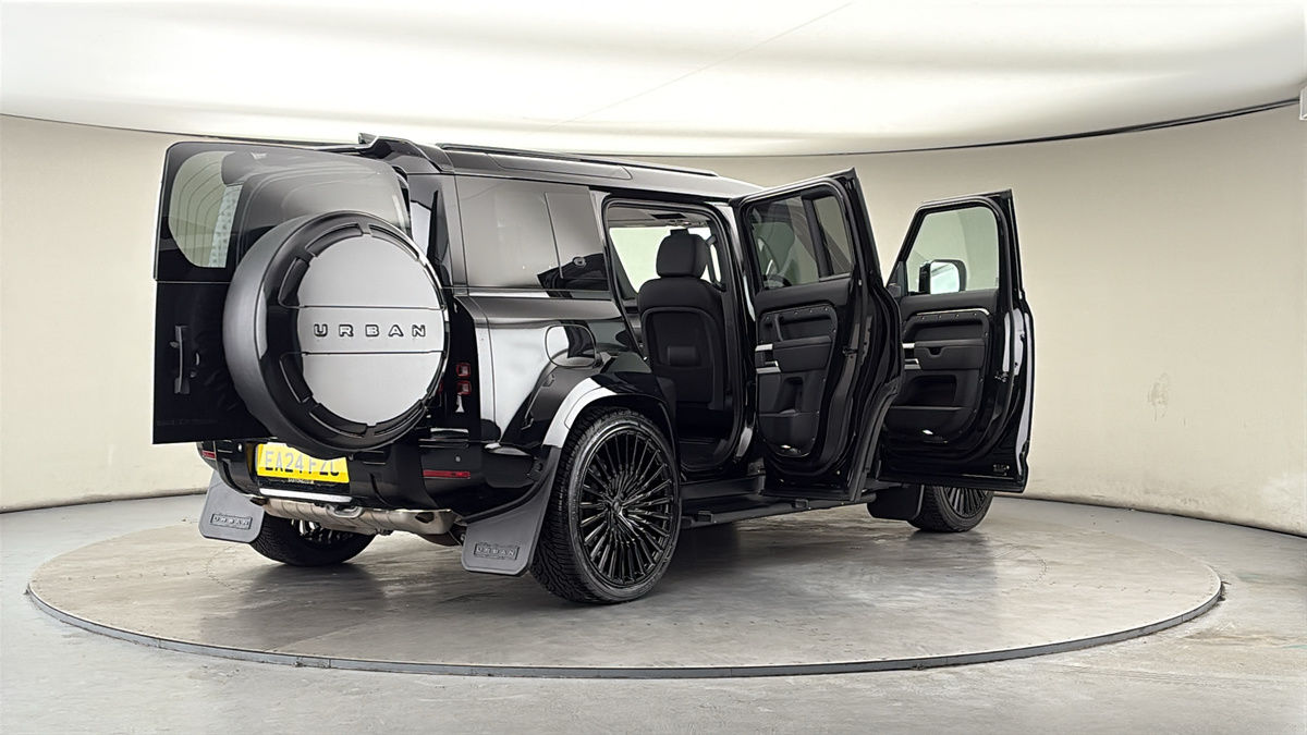 More views of Land Rover Defender 110