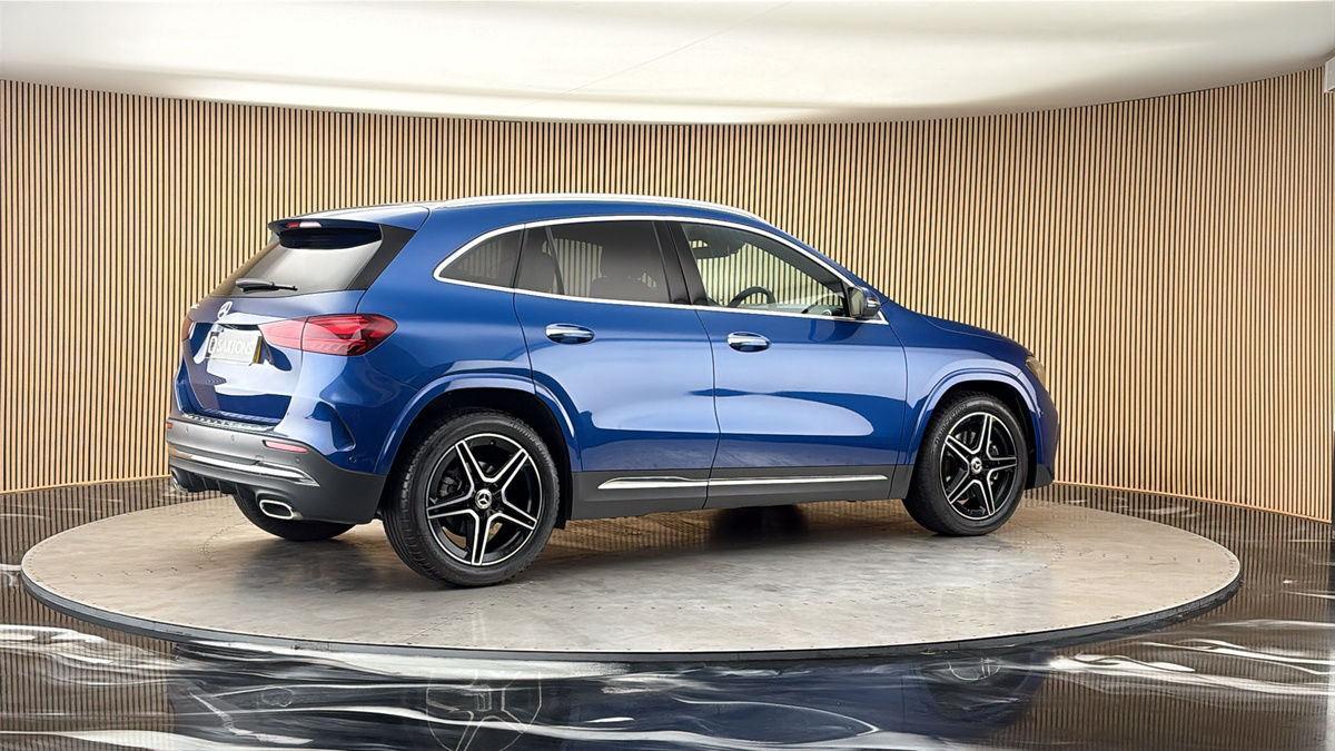 More views of Mercedes-Benz GLA