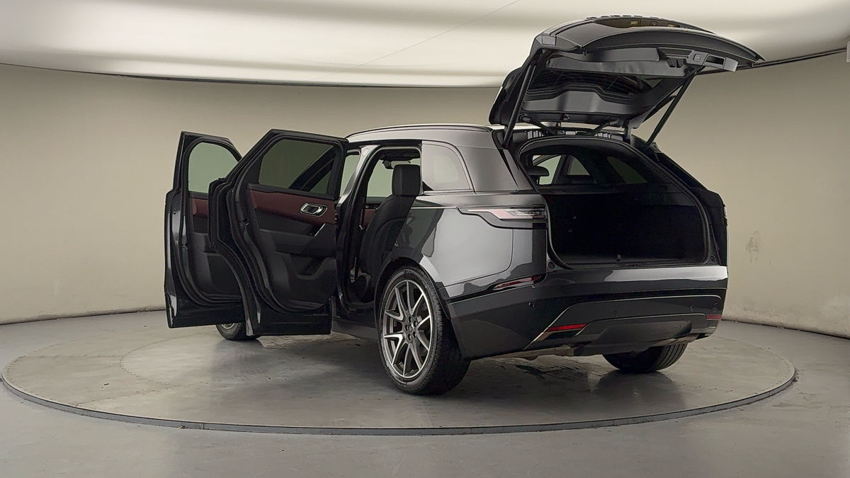 Land Rover Range Rover Velar Image 23