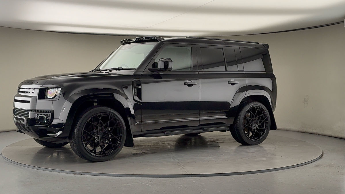 More views of Land Rover Defender 110