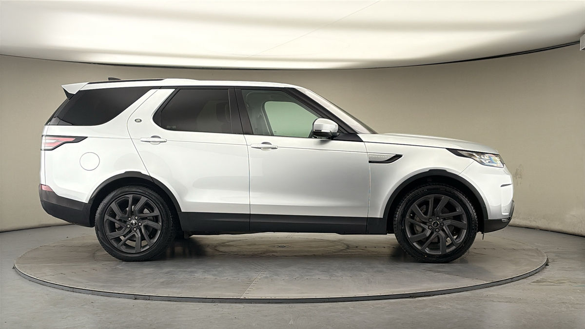 More views of Land Rover Discovery