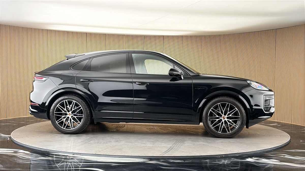 More views of Porsche Cayenne