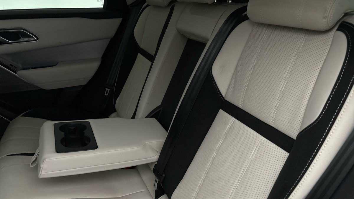 Land Rover Range Rover Velar Image 9