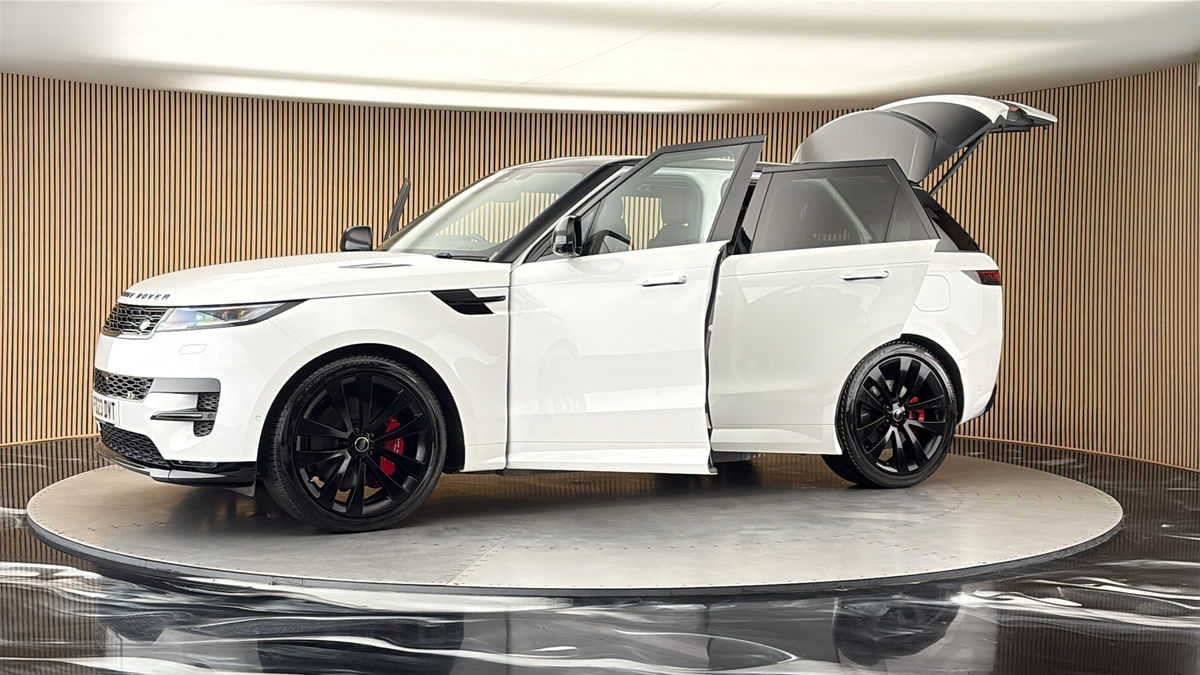 More views of Land Rover Range Rover Sport