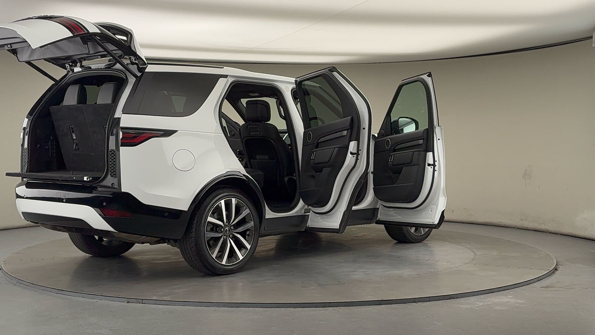 More views of Land Rover Discovery