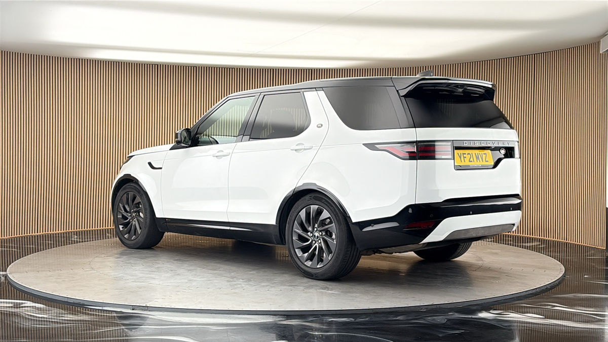 More views of Land Rover Discovery
