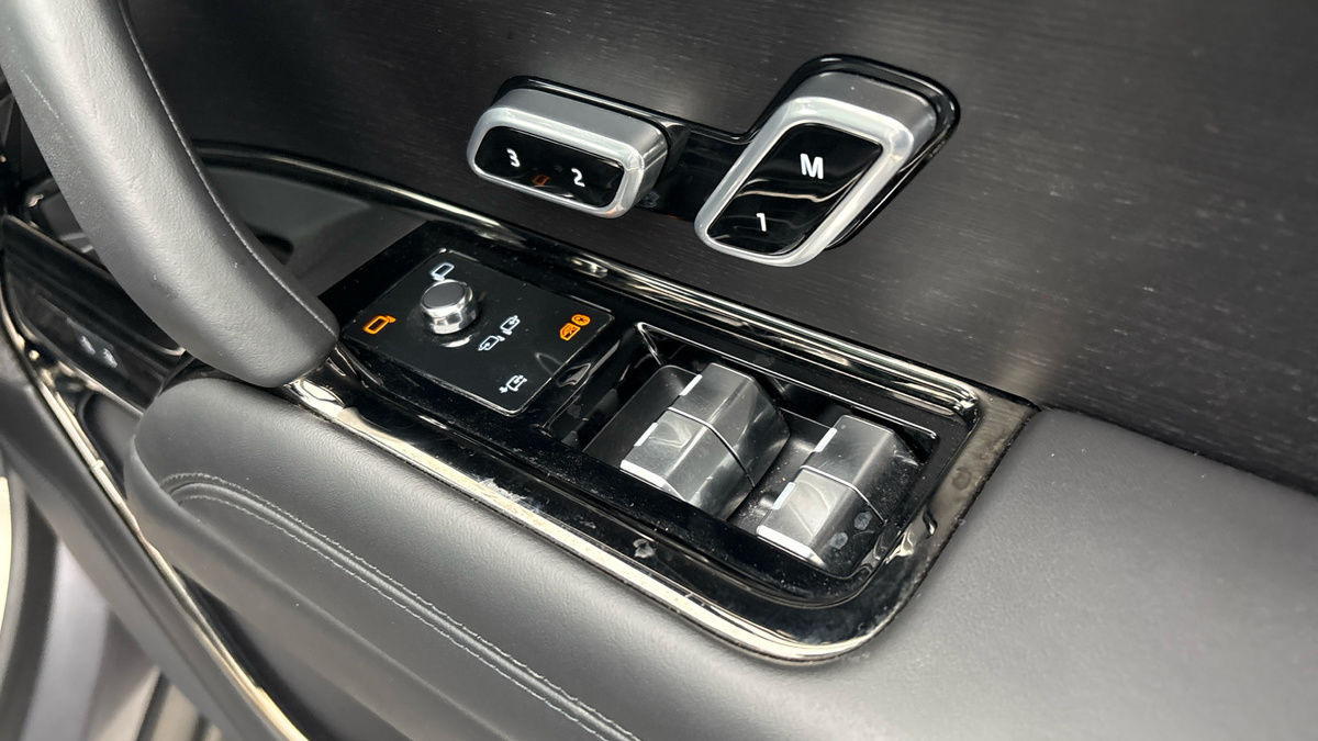 Land Rover Range Rover Sport Image 27