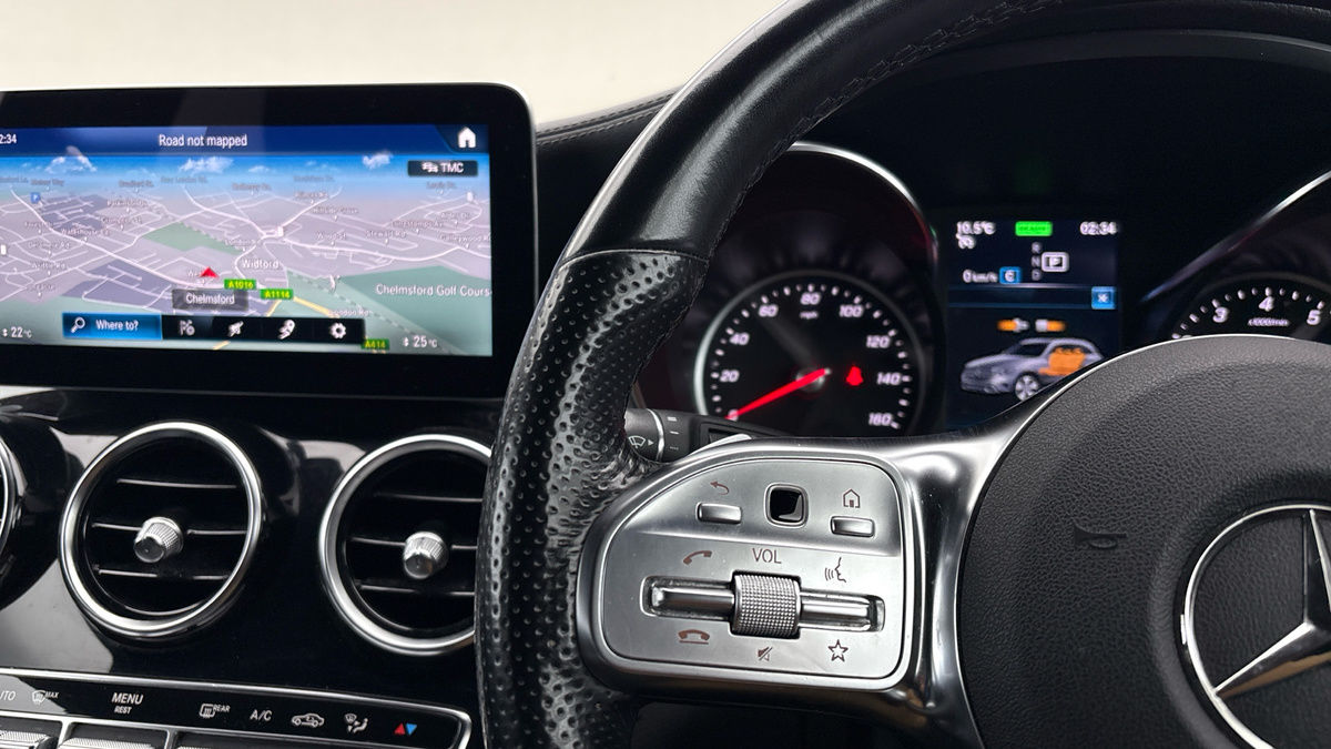 Mercedes-Benz GLC Image 13