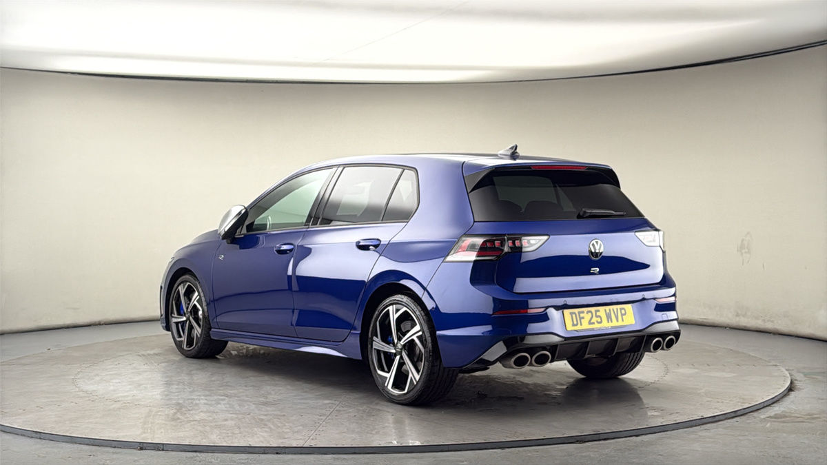 Volkswagen Golf Image 2