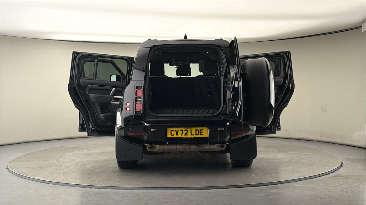 More views of Land Rover Defender 110