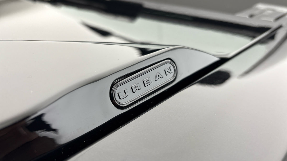 Land Rover Defender 110 Urban Image 28