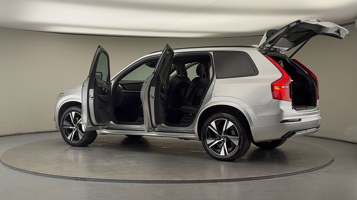 More views of Volvo XC90