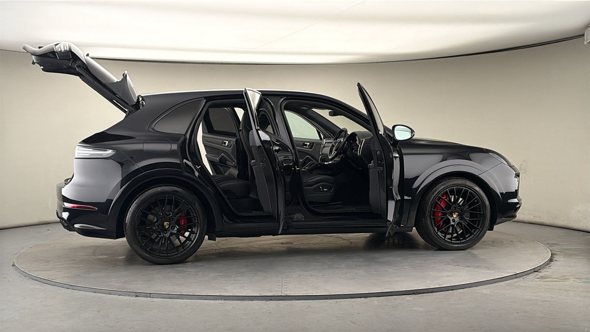 More views of Porsche Cayenne