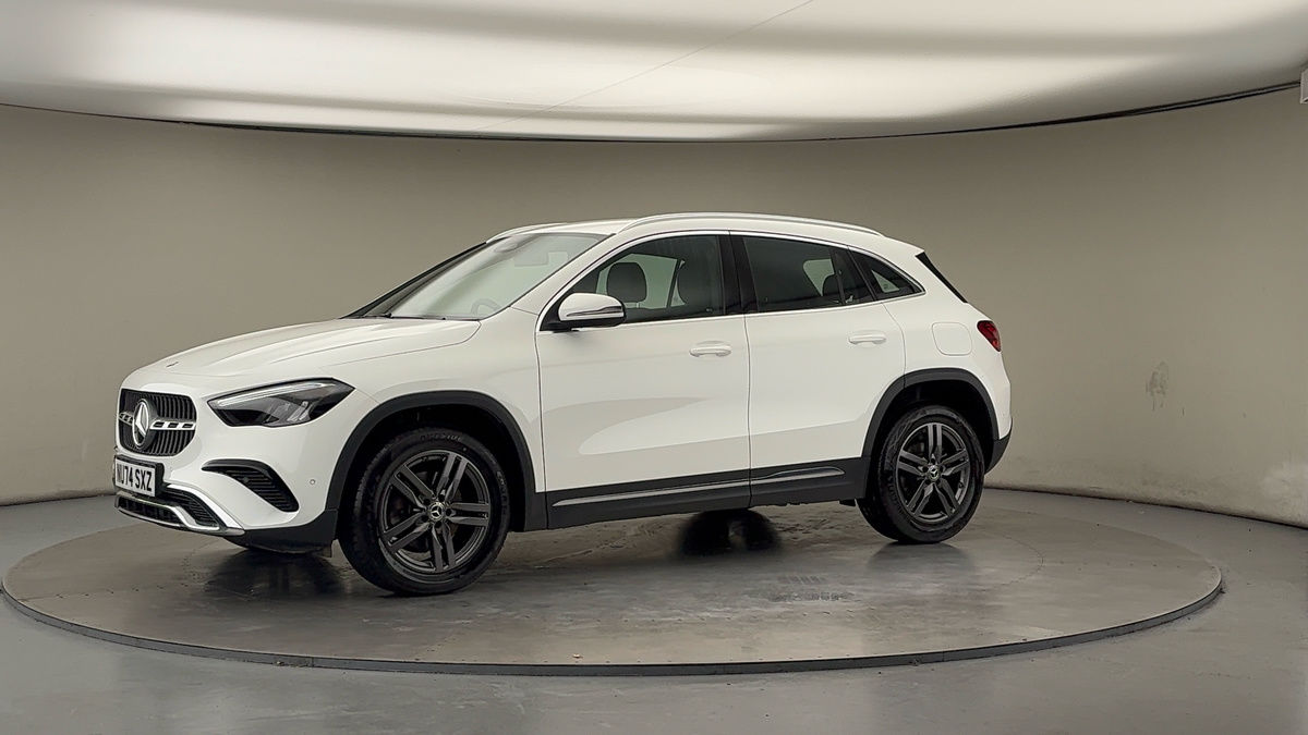 More views of Mercedes-Benz GLA