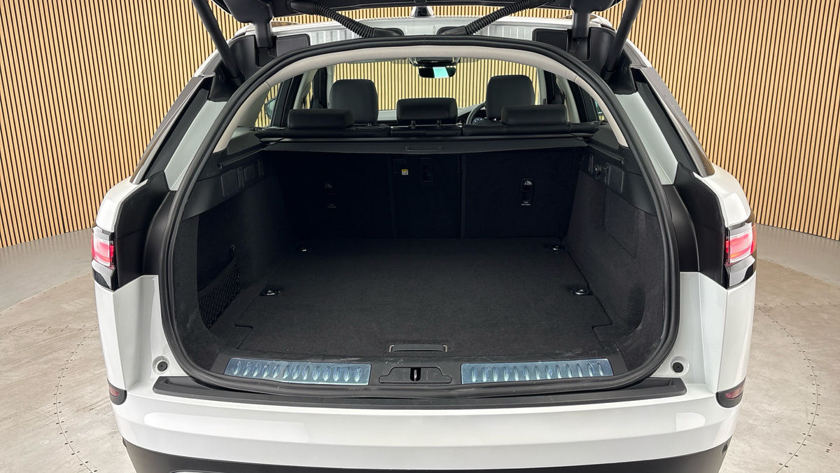 Land Rover Range Rover Velar Image 11
