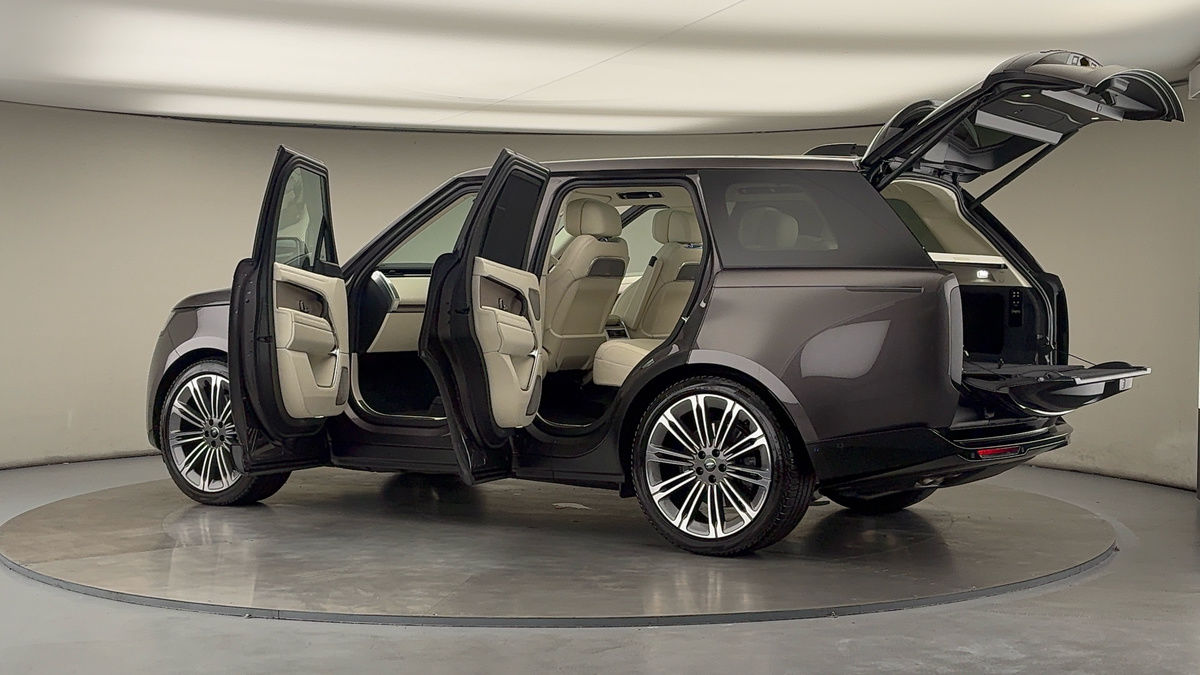 More views of Land Rover Range Rover