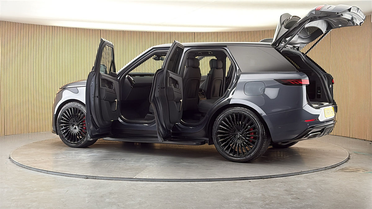 More views of Land Rover Range Rover Sport