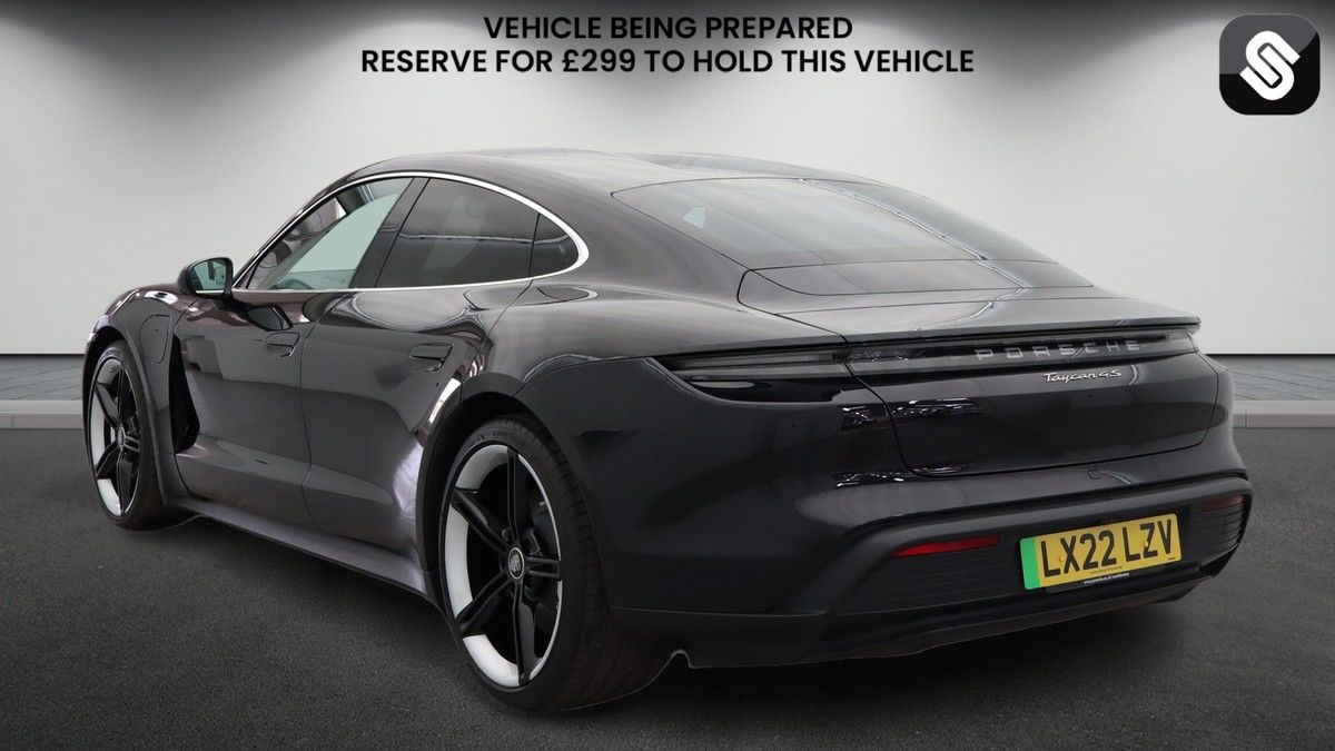 Porsche Taycan Image 3