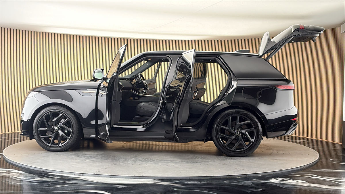 More views of Land Rover Range Rover Sport
