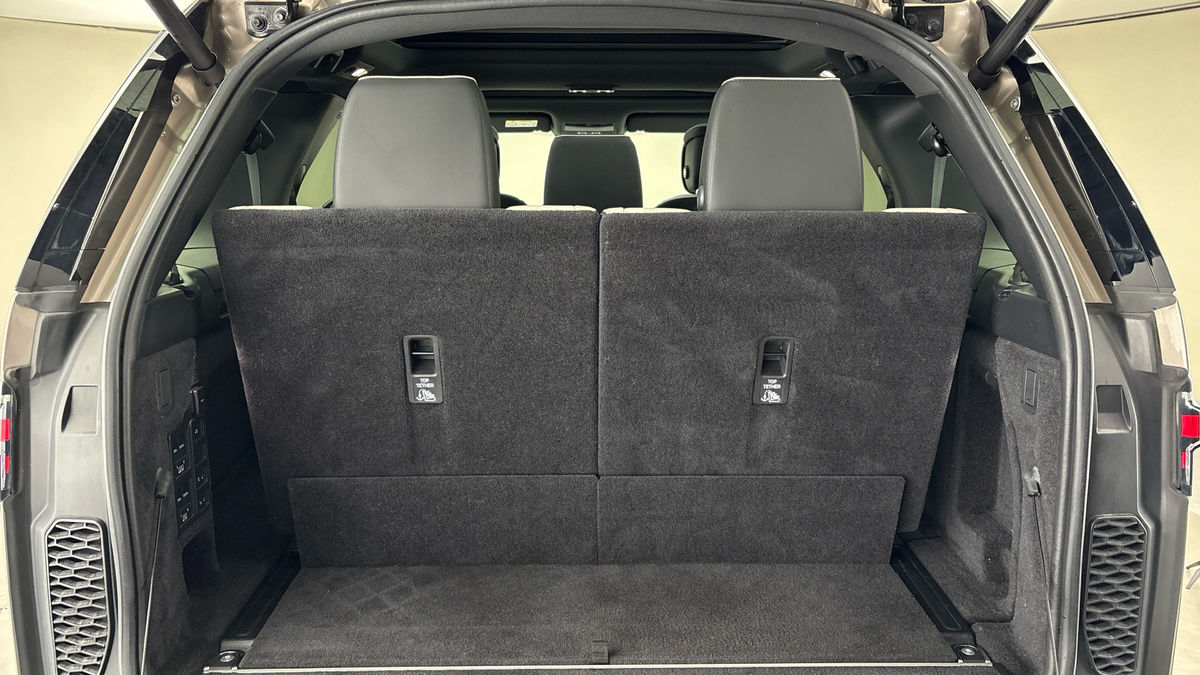 Land Rover Discovery Image 11