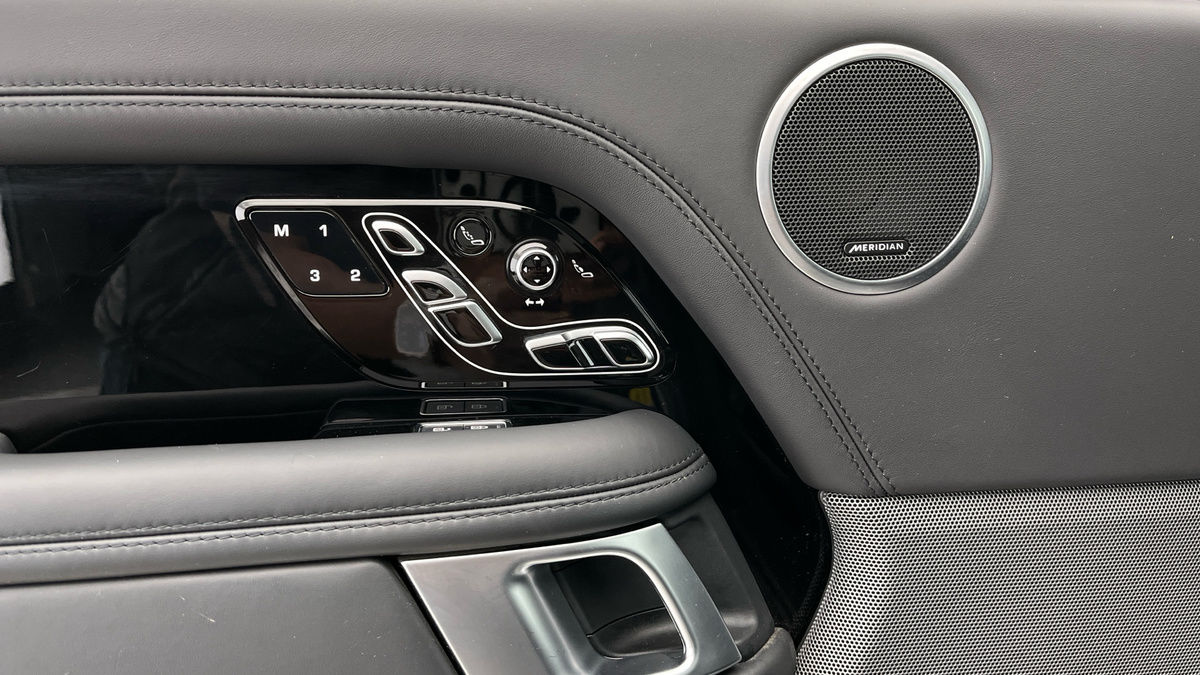 Land Rover Range Rover Image 19