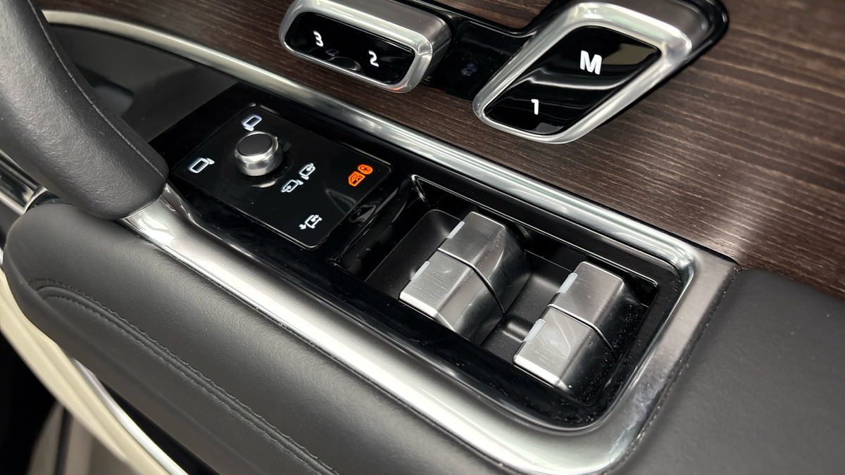 Land Rover Range Rover Image 28