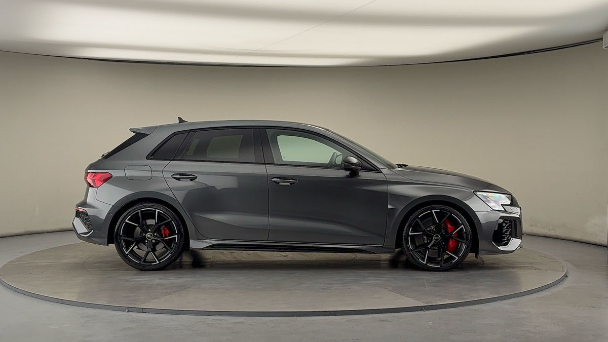 Audi RS3 Image 16
